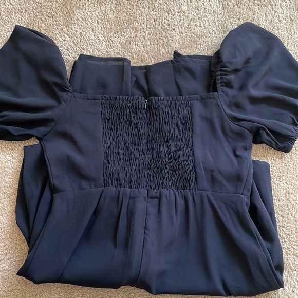 Commense - Square Neck Short Puff Sleeve Contour Midi Slit Dress - Picture 4 of 4